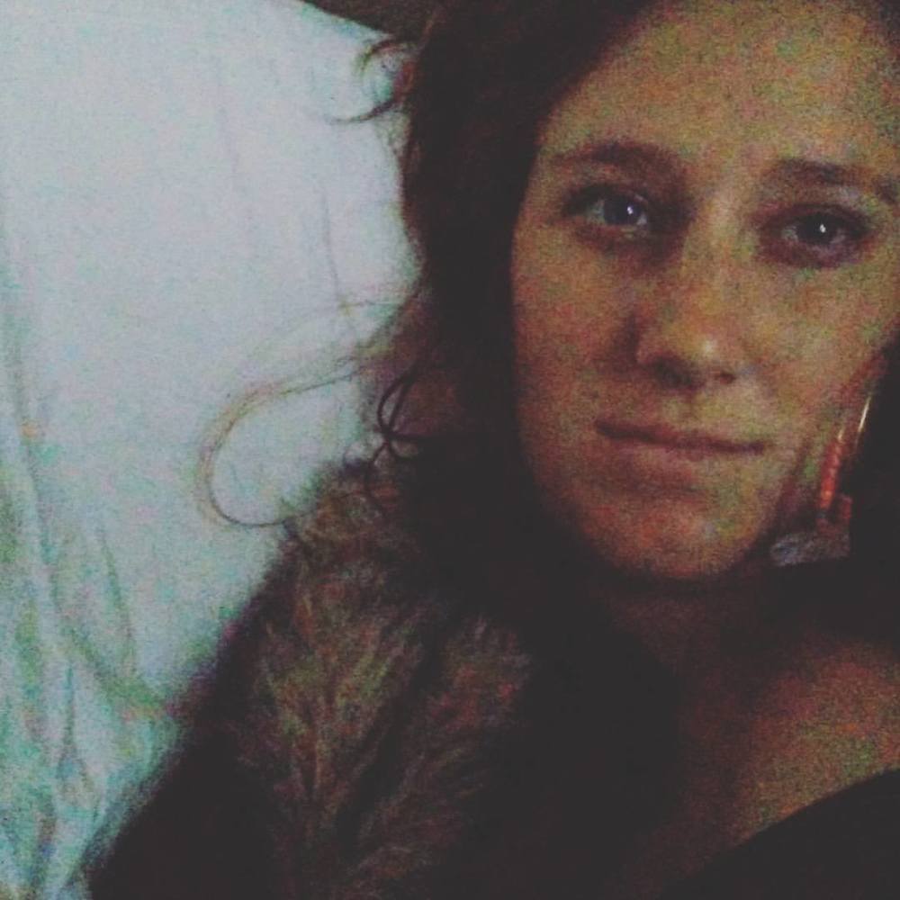 Meet your Posher, Corrie